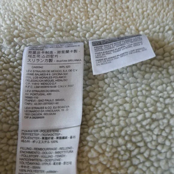 Levis Strauss & Co. women’s Jean Jacket size Medium With Sherpa Fleece Lining - Picture 8 of 16